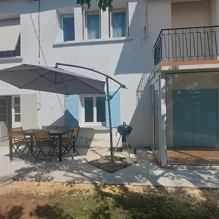 Maison Au Calme Dans Proche Du Centre Et Des Services Casa de Férias *