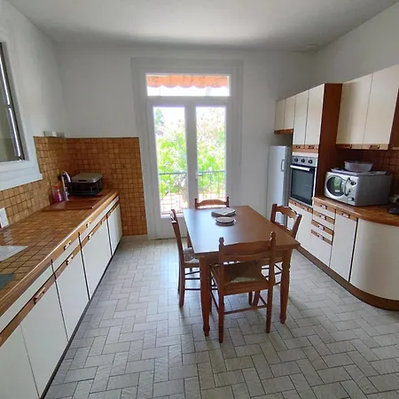 Prázdninový dům Maison Au Calme Dans Proche Du Centre Et Des Services