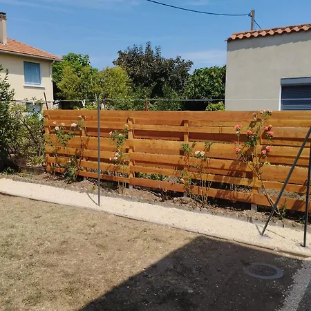Maison Au Calme Dans Proche Du Centre Et Des Services *